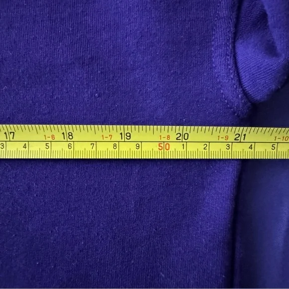 Champion Women’s Royal Purple Crewneck Bold Text Graphic Crewneck Size Medium - Picture 5 of 6